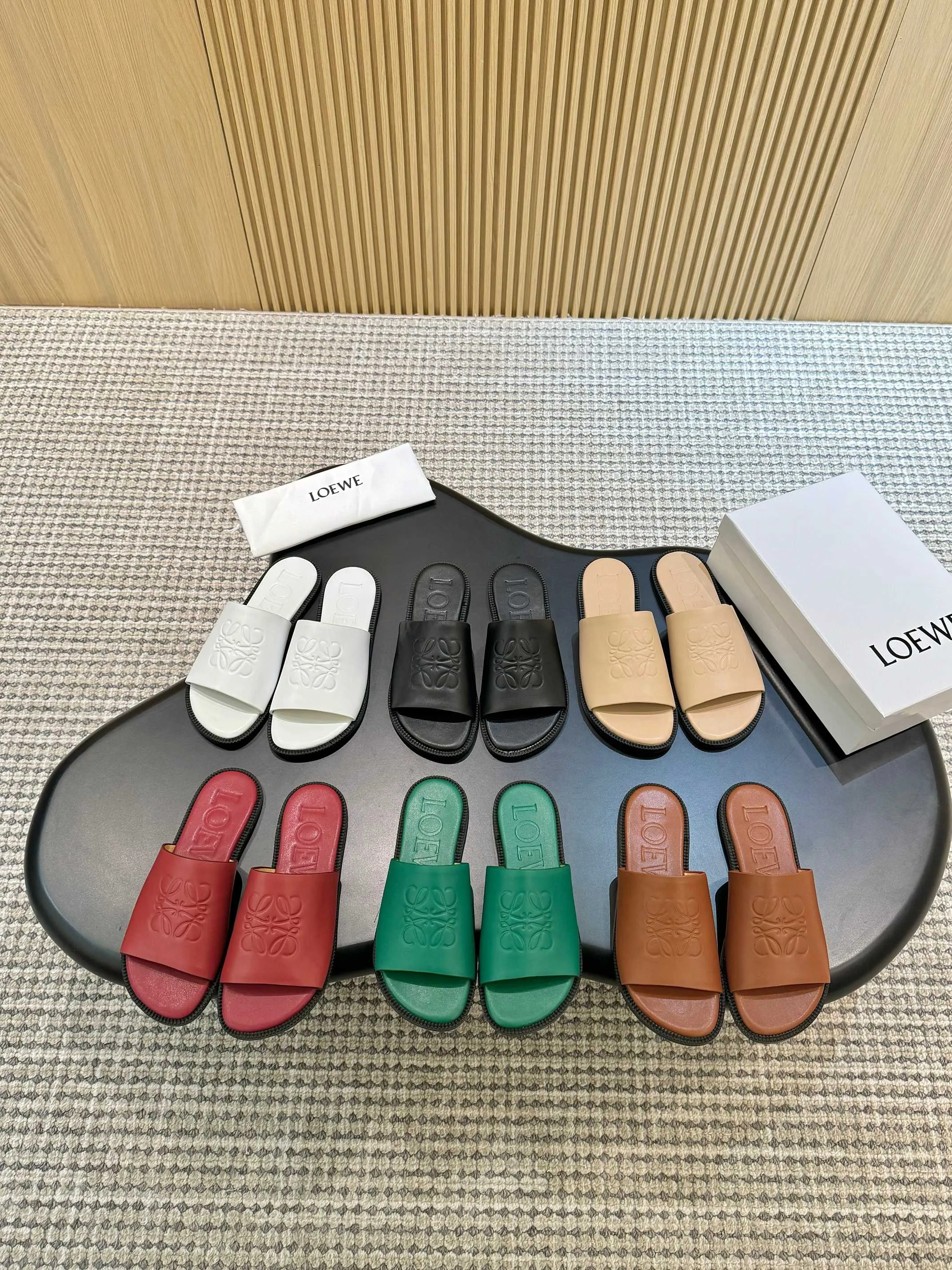👟👟Ex-factory price 340👟👟 Genuine leather sole +40 LOEWE 25th spring and summer new style, same style for men and women, six colors to choose from. Code number:35-45